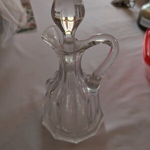 Elegant Clear Glass Decanter